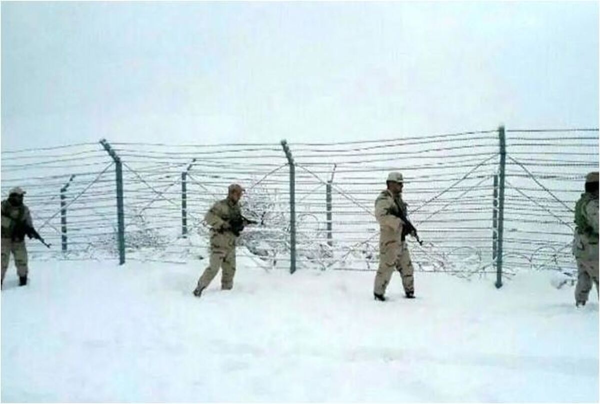 سرمای شدید باعث یخ زدن یک مرزبان شد