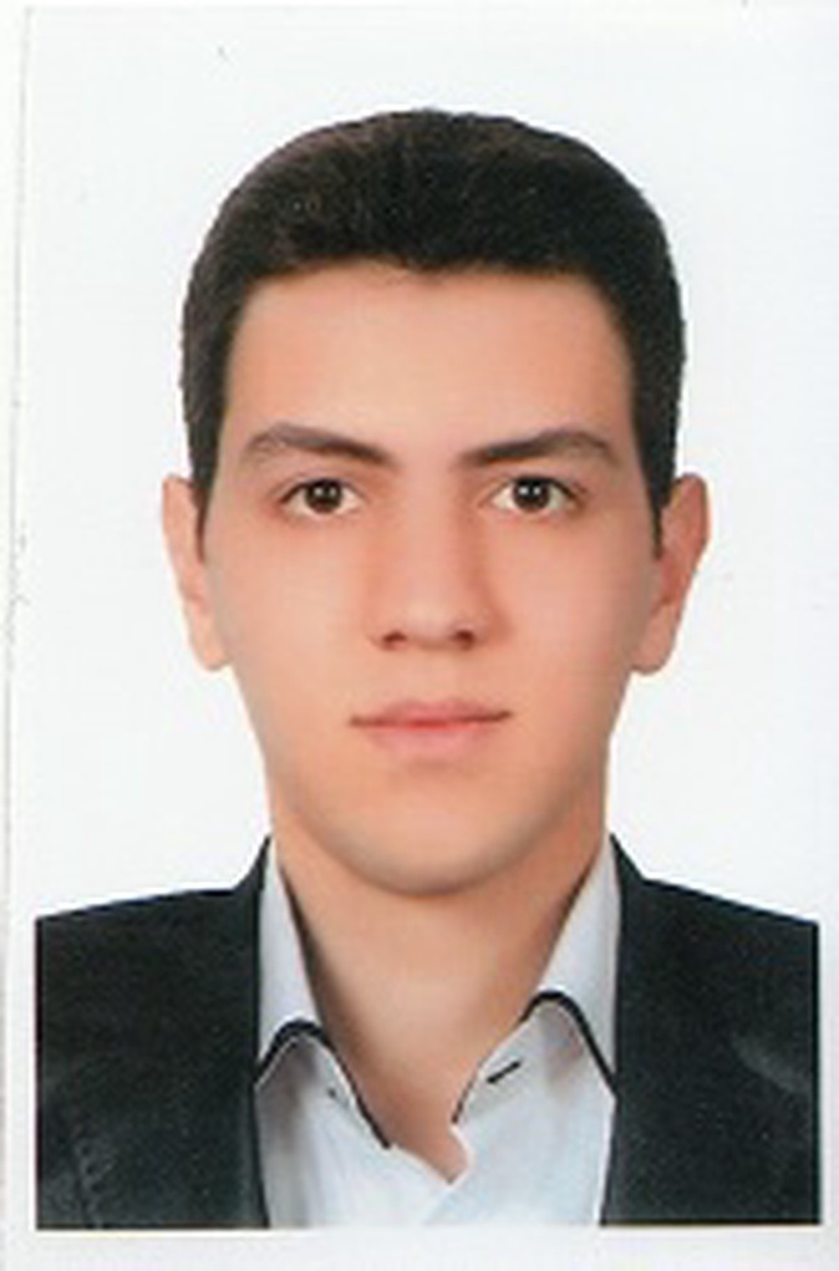 آرین خیری 
