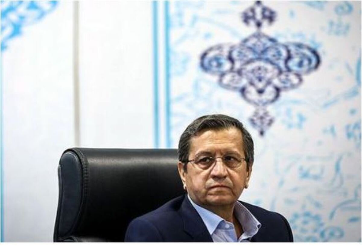 امتناع وزیر اقتصاد در پاسخ به سوالاتی در مورد دلار!
