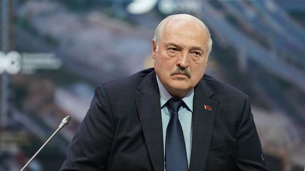 بلاروس عذرخواهی لوکاشنکو از زلنسکی را در اولین روز‌های تشکیل منطقه نظامی شمالی رد کرد.