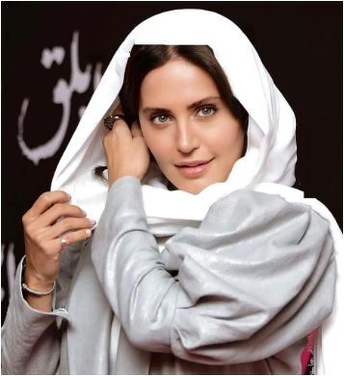 واکنش شاعرانه و انتقاد آمیز الناز شاکردوست در پی خبر ممنوعیت ترانه علیدوستی