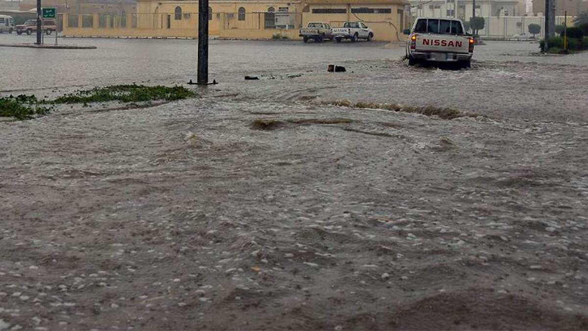 در عربستان سعودی، سیل عظیم شهر مکه را زیر آب برد