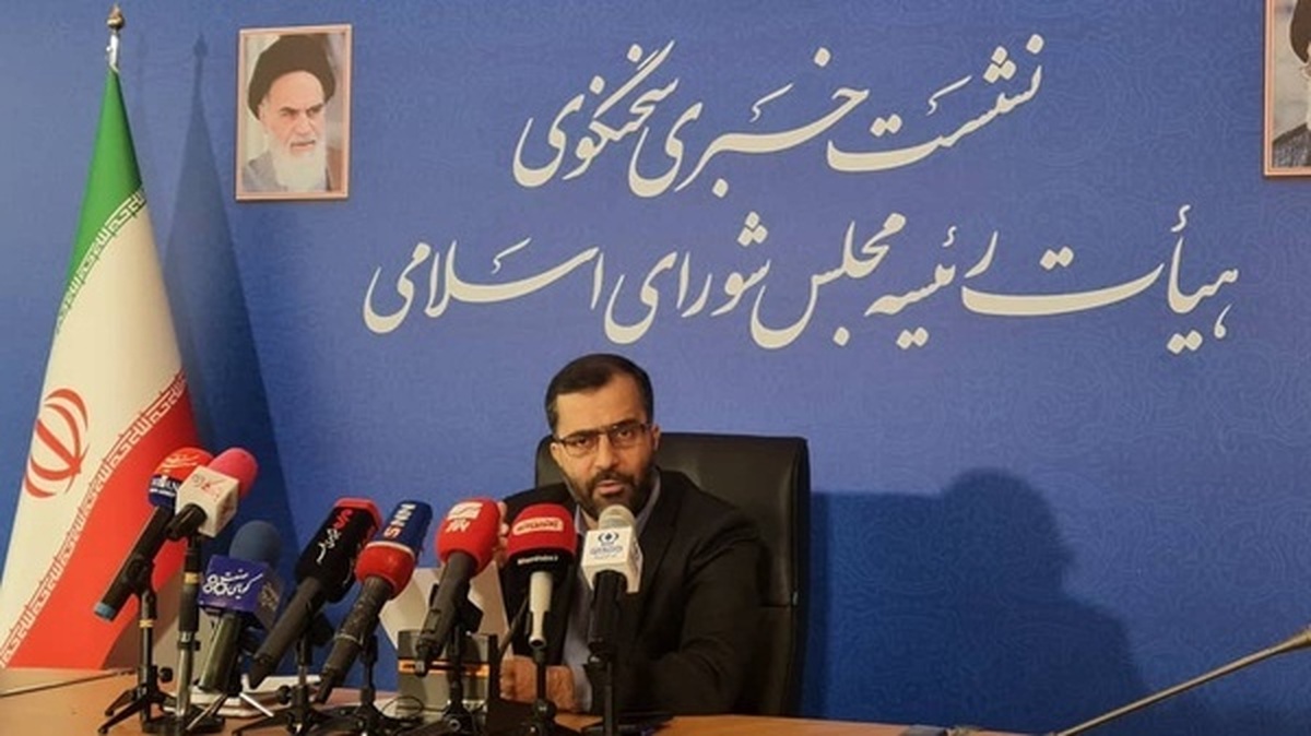 آغاز نشست خبر سخنگوی مجلس شورای اسلامی
