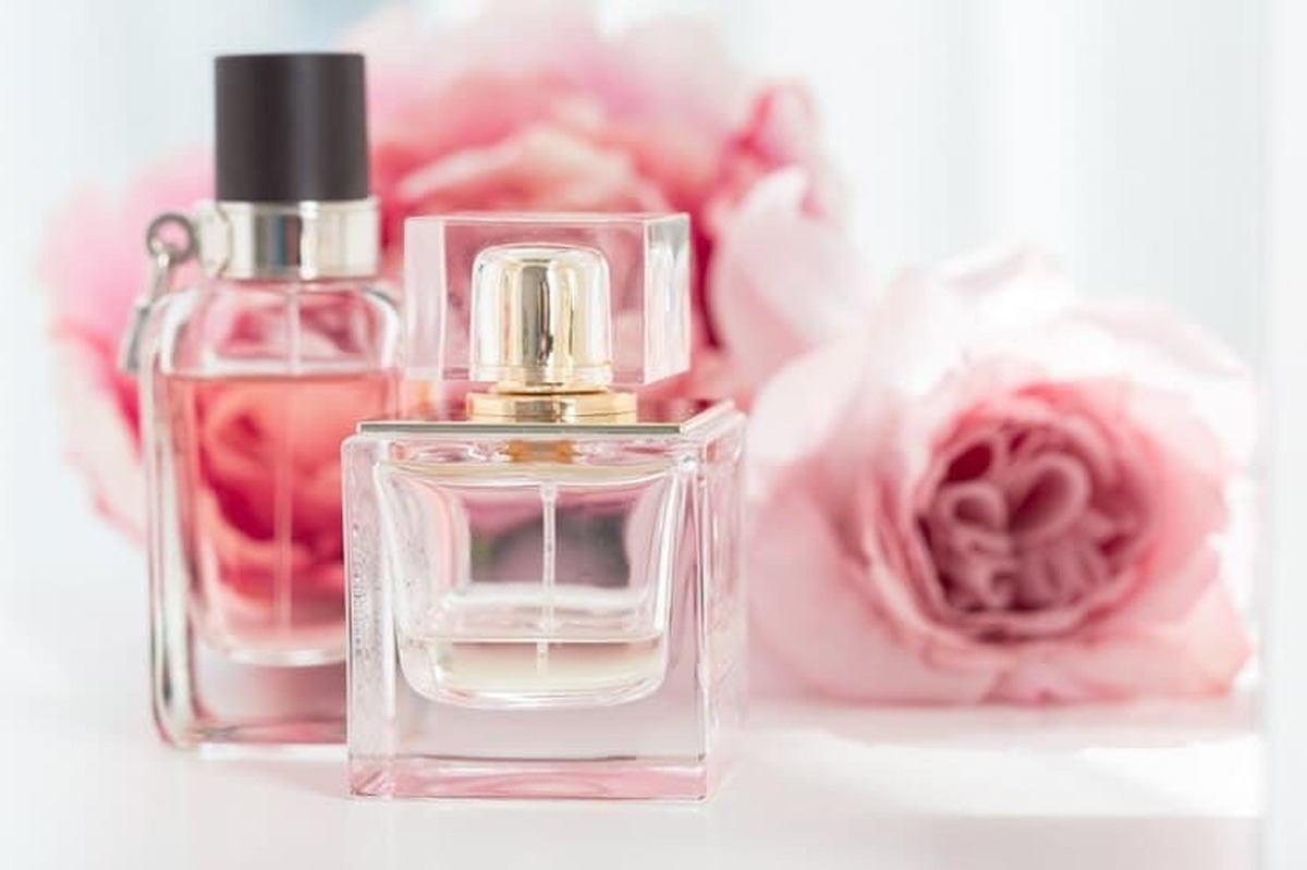 با شناخت تفاوت اسانس‌های طبیعی و صنعتی در عطرسازی راحت‌تر خرید کنید