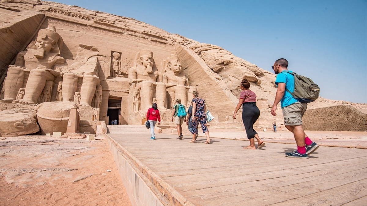 مصر در پذیرش گردشگران در سال ۲۰۲۴ به رکورد تاریخی دست یافت