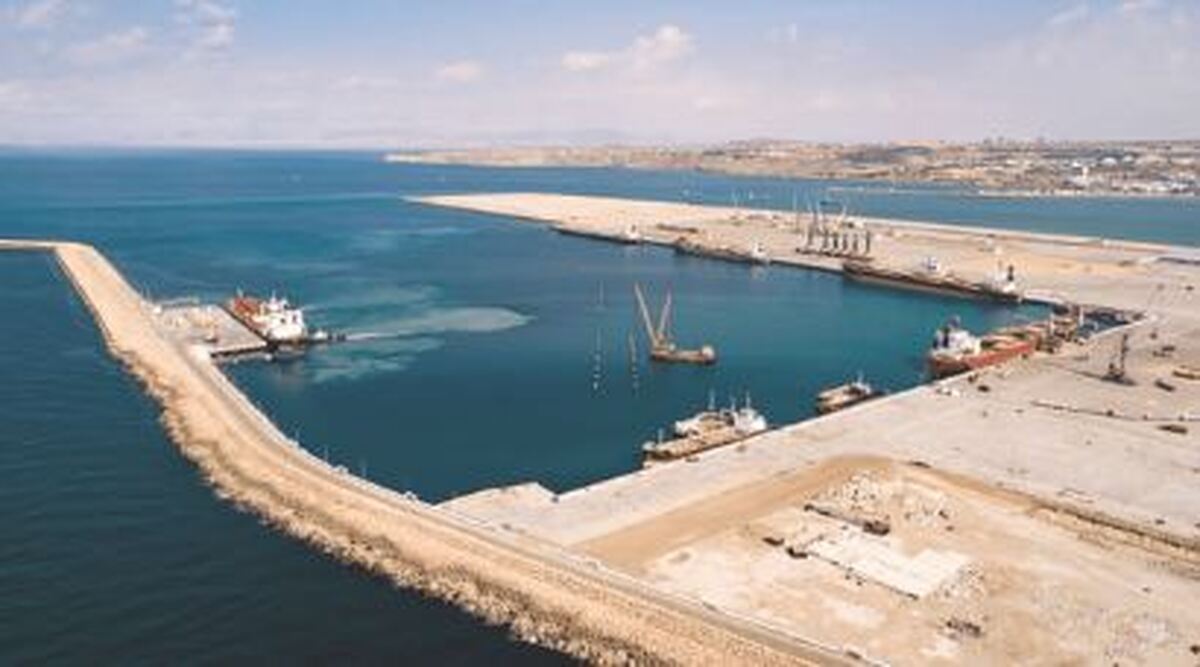 بازدید رئیس جمهور از طرح توسعه بندر شهید بهشتی چابهار