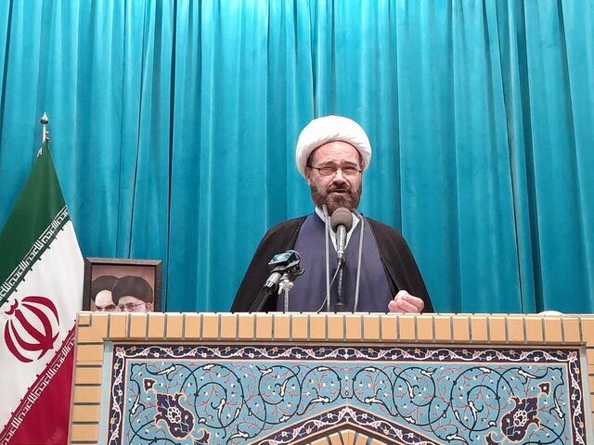 باید جامعه را با ویژگی‌های شخصیتی حضرت علی (ع) آشنا کنیم