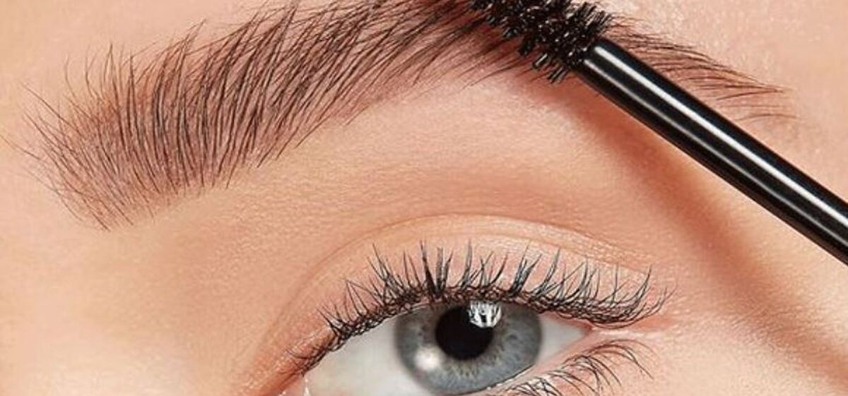 راهکار‌های خانگی و کم خرج برای پرپشت کردن ابرو‌ها