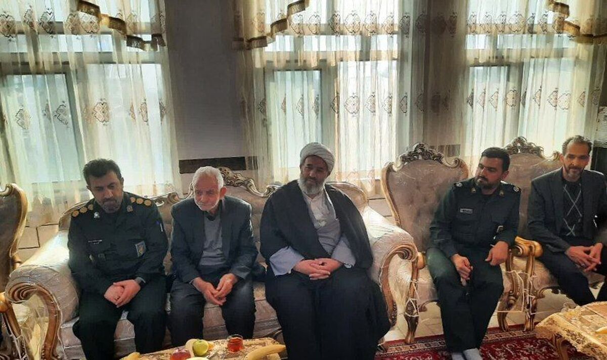 فرمانده سپاه پاکدشت: پدران شهدا اسوه ایثار و فداکاری هستند