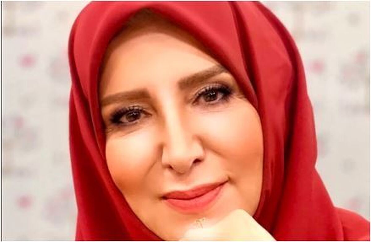 استایل شیک، اما نامتعارف ژیلا امیرشاهی با لباس مجلسی بلند حاشیه ساز شد+عکس