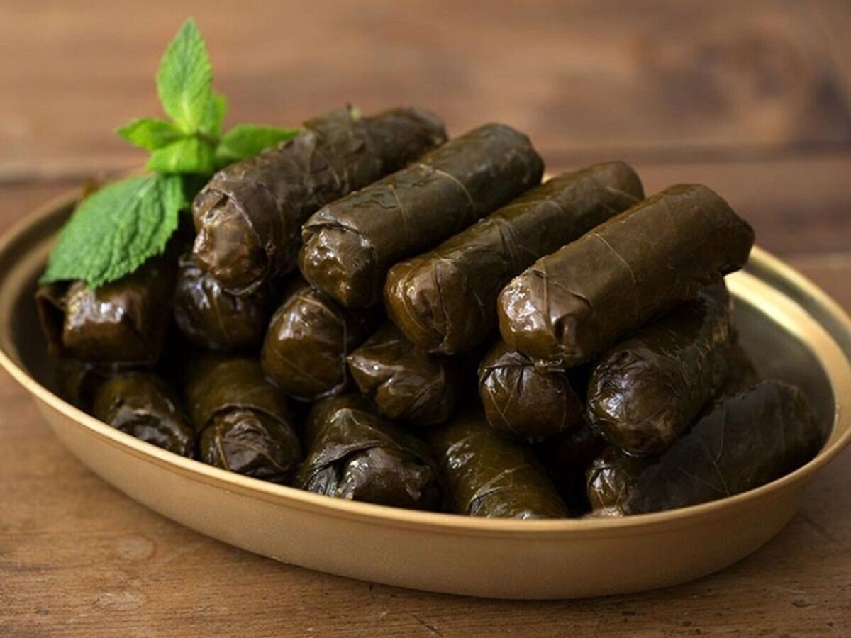 دستور پخت دلمه با رب انار؛ یک شام سبک و خوش طعم