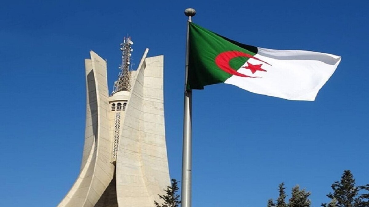 نماینده پارلمان الجزایر فاش کرد که چگونه فرانسه از موضوع تأثیرگذاری برای منحرف کردن افکار عمومی از بحران‌های داخلی خود بهره برداری می‌کند
