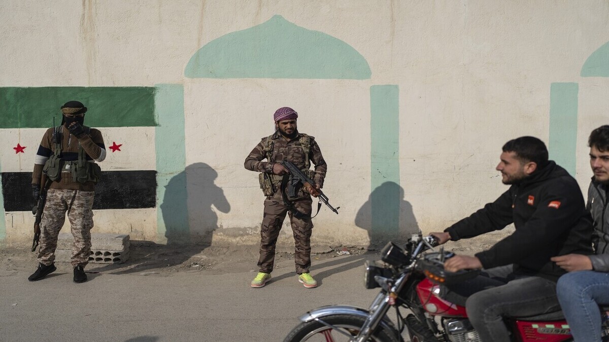 منابع رسانه‌ای: وزارت دفاع سوریه با اکثر جناح‌ها در مورد ساختار جدید وزارتخانه موافق است