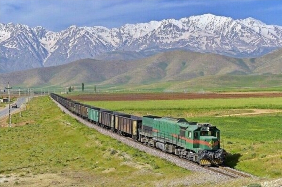 راه‌اندازی قطار‌های نوروزی تهران - وان به زودی