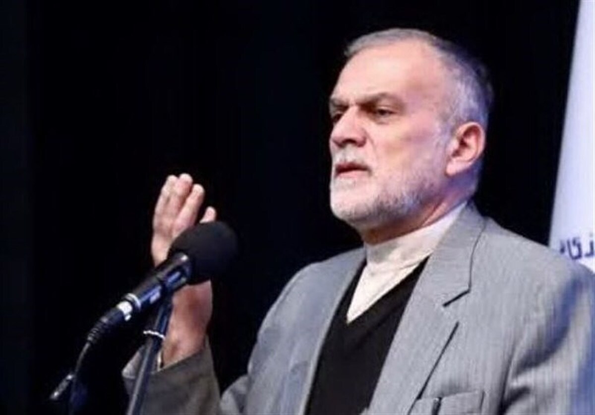 مهاجر: بخش اقتصادی سفر‌های رئیس جمهور پررنگ است