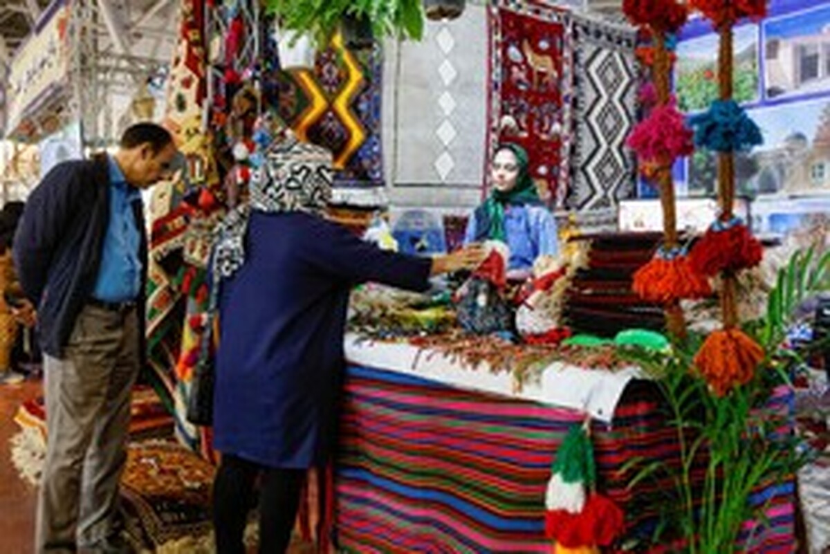 ایجاد بازار‌های هنر، سوغات و صنایع دستی به جهت حمایت از بانوان سرپرست خانوار