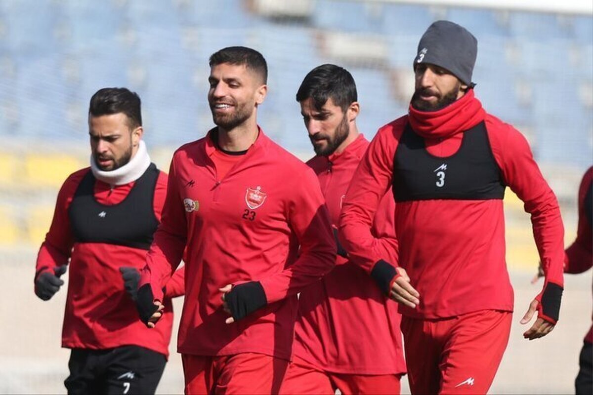 پرسپولیس پیش از دیدار با سپاهان بازیکنان را شارژ کرد