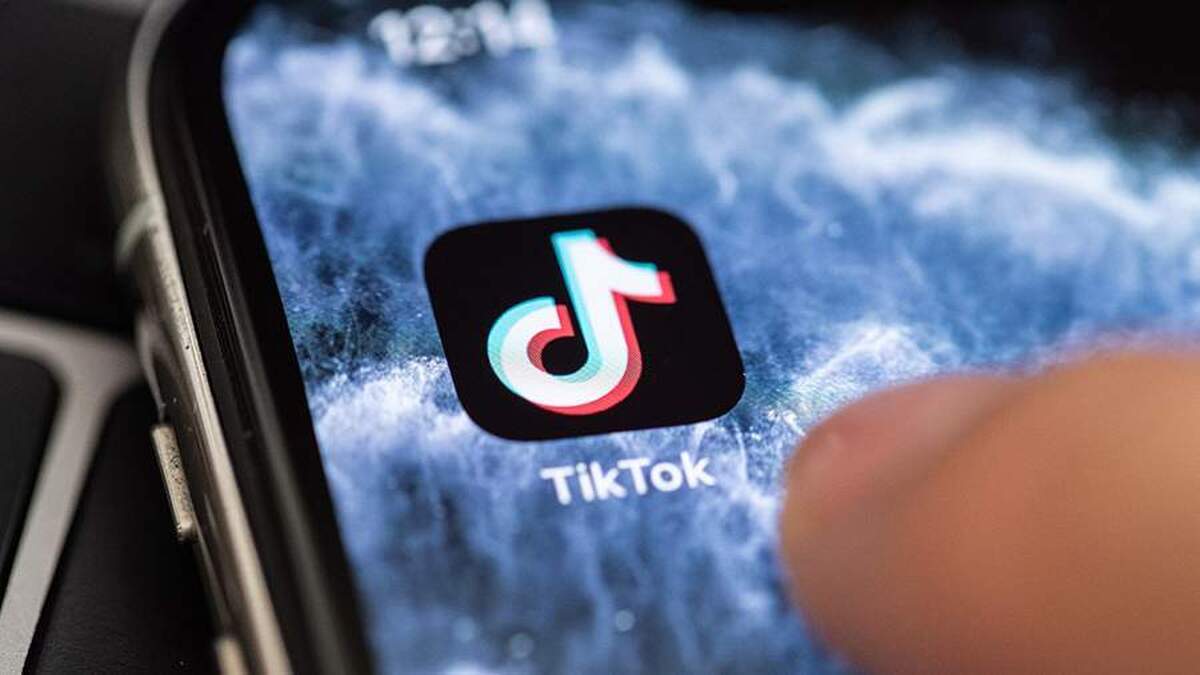 رسانه‌ها گزارش دادند که TikTok در حال آماده شدن برای بستن برنامه در ایالات متحده است