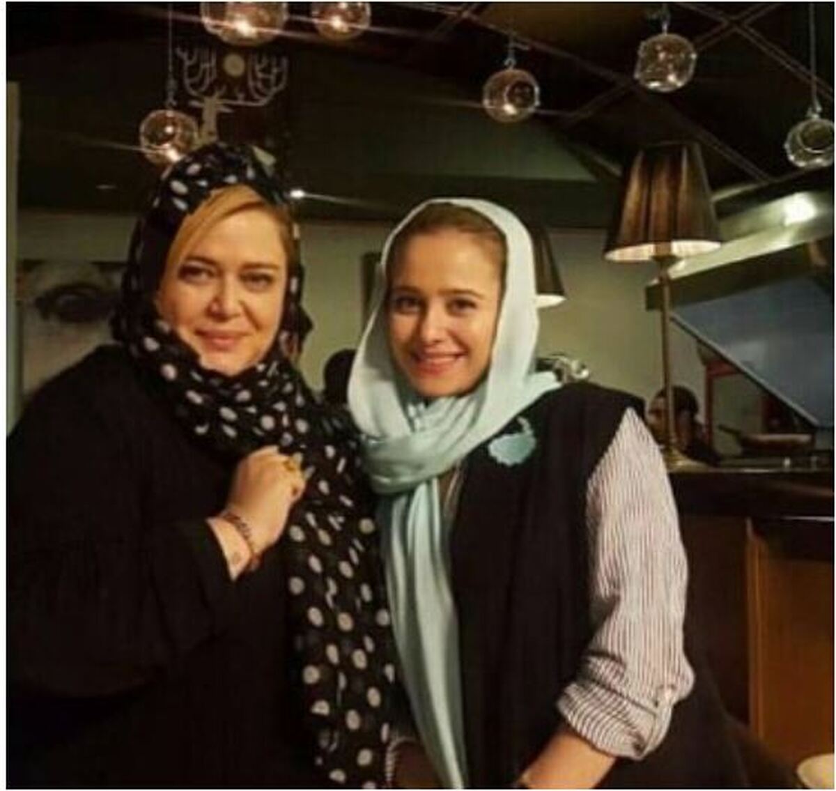 تصاویر تازه منتشر شده از دکوراسیون داخلی رستوران بهاره رهنما در سعادت آباد تهران/علت خاص بودن این کافه مشخص شد!