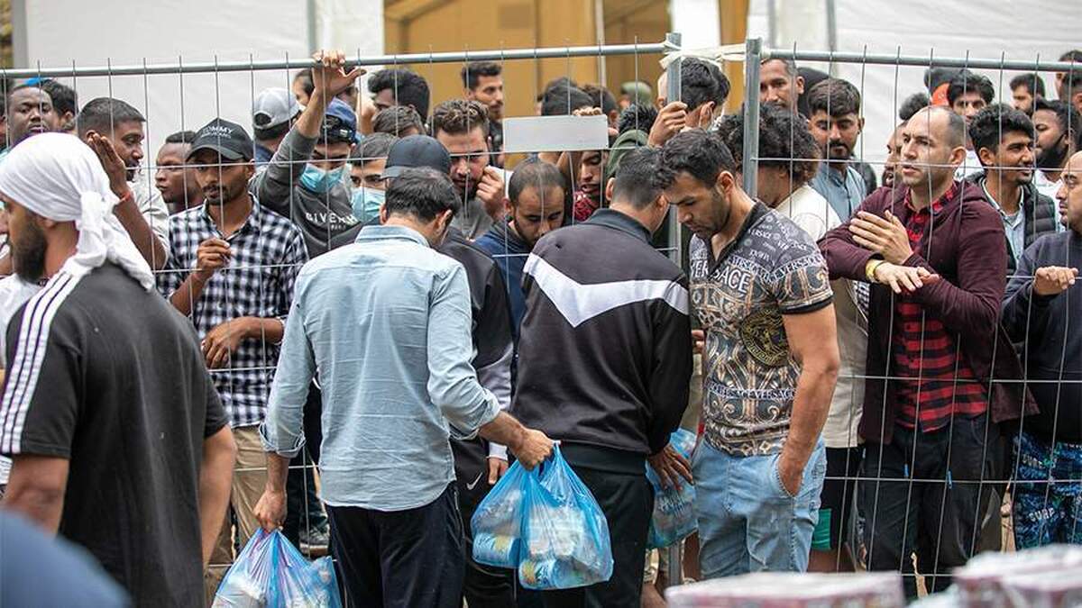 در لیتوانی، آنها پیشنهاد پرداخت هزینه پذیرش مهاجران را دادند