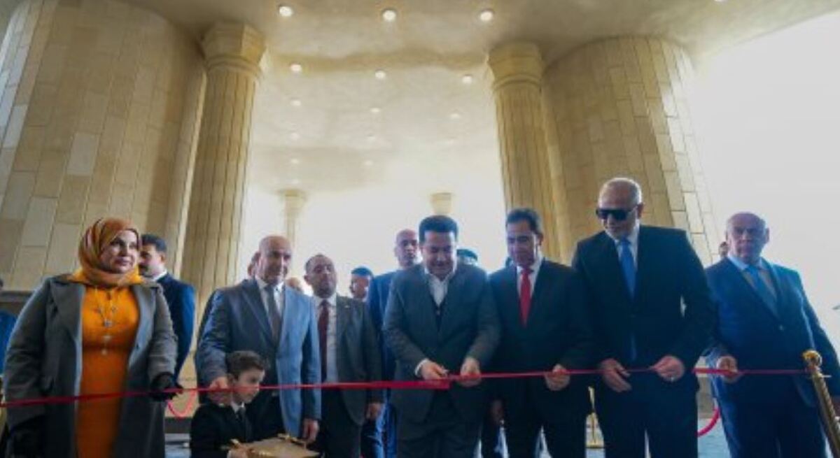 نخست وزیر عراق ساختمان جدید استانداری نینوا را افتتاح کرد