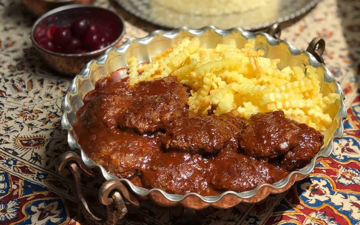 این کباب تابه‌ای با سس انار مزه بهشت میده/از دست ندید!