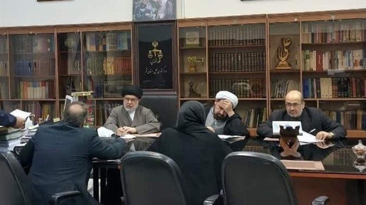مسئولان قضایی استان قم به مشکلات ۶۲ نفر از مراجعان رسیدگی کردند