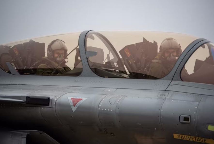 مقایسه جت‌های جنگنده چندمنظوره Dassault Rafale و Boeing F-۱۵EX Eagle II
