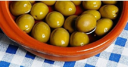 روش‌های سنتی و مدرن برای گرفتن تلخی زیتون /کدبانو‌ها بخوانند!