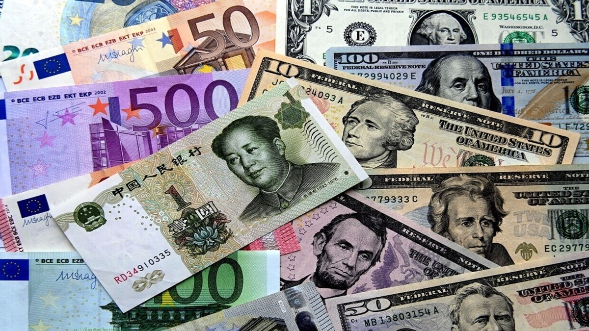 سهم دلار از ذخایر جهانی در پایین‌ترین سطح خود در سه دهه گذشته قرار دارد