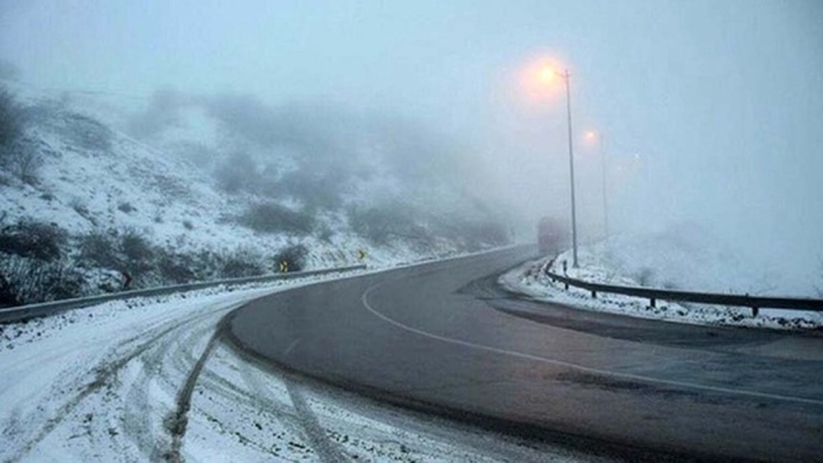 برف زمستانی، کوهستان‌های شمال را لغزنده کرد