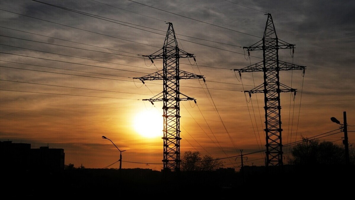 وزیر انرژی ترکیه بر لزوم تامین برق سوریه و سپس لبنان تاکید کرد