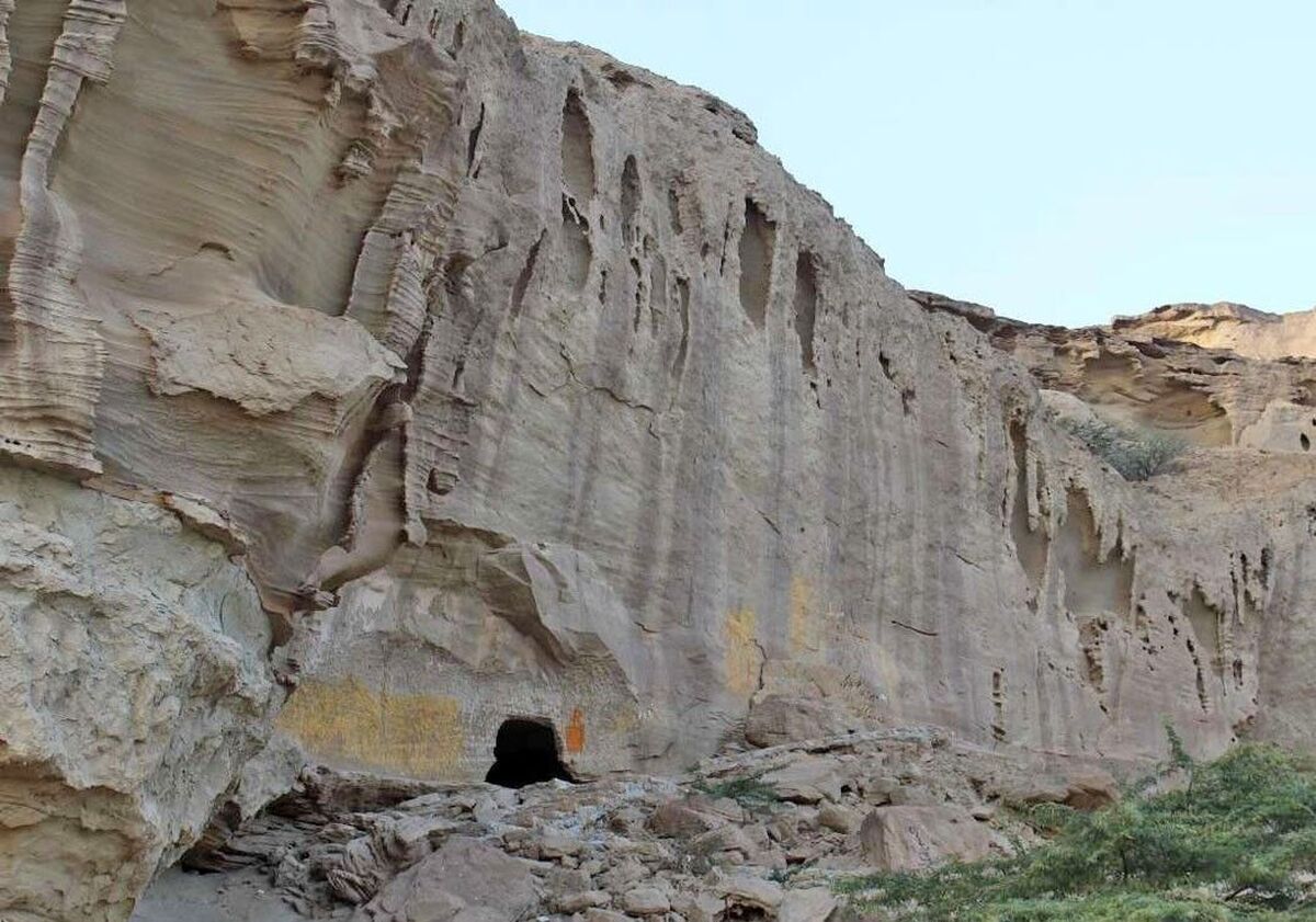 غار‌های سه‌گانه تیس؛مکانی مرموز در منطقه زرتشت نشین سیستان و بلوچستان