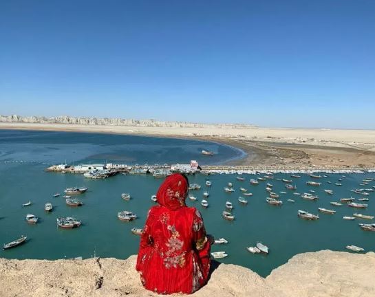 غار‌های سه‌گانه تیس؛مکانی مرموز در منطقه زرتشت نشین سیستان و بلوچستان