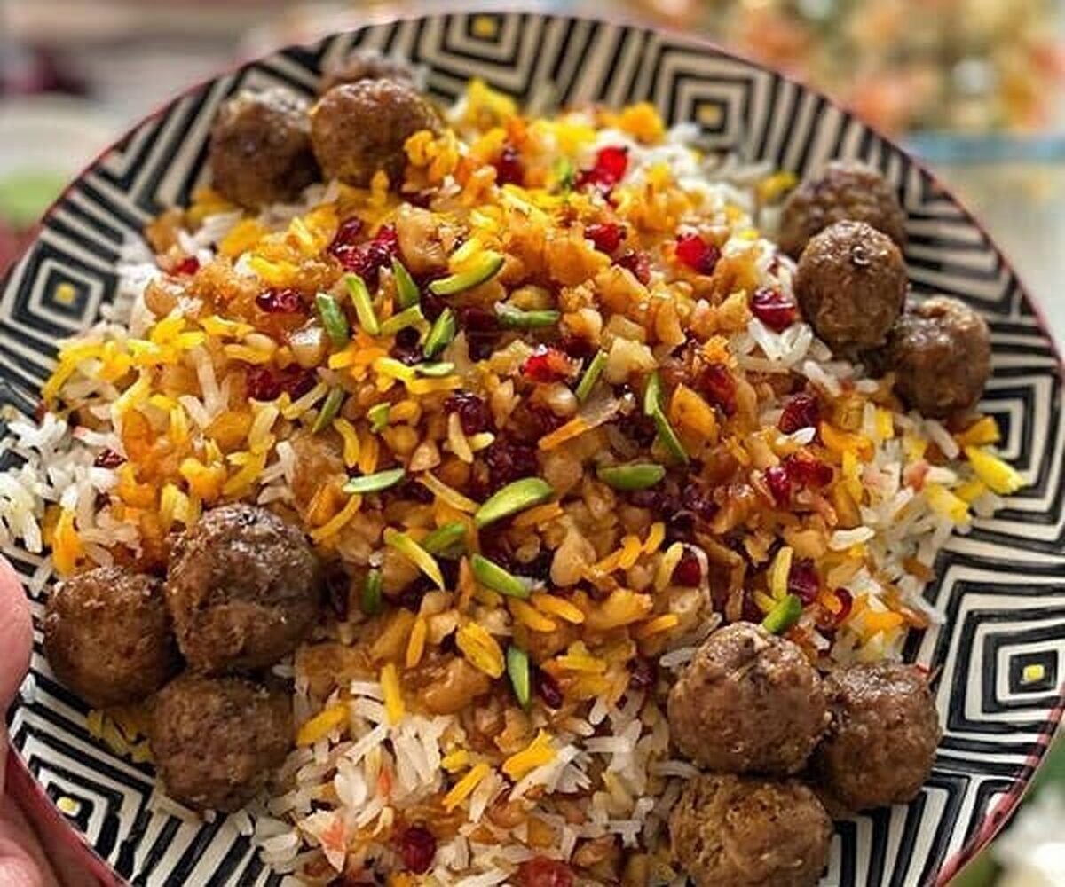 ظاهر خوش رنگ و لعاب این زرشک پلو با گوشت قلقلی اشتهاتون رو چند برابر میکنه!