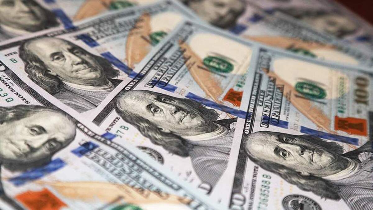 WSJ گزارش می‌دهد که مقامات از توقف کمک‌های خارجی ترامپ شوکه شده‌اند