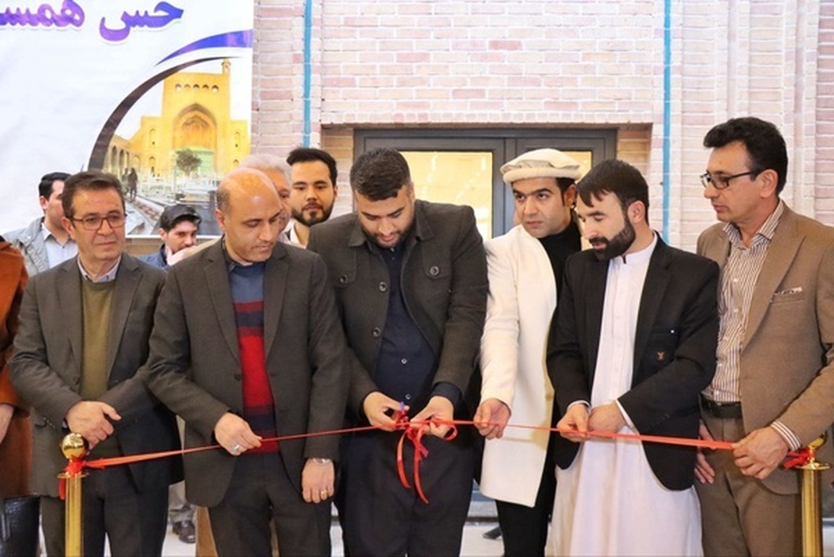 نمایشگاه «حس همسایگی ۲» در مشهد افتتاح شد