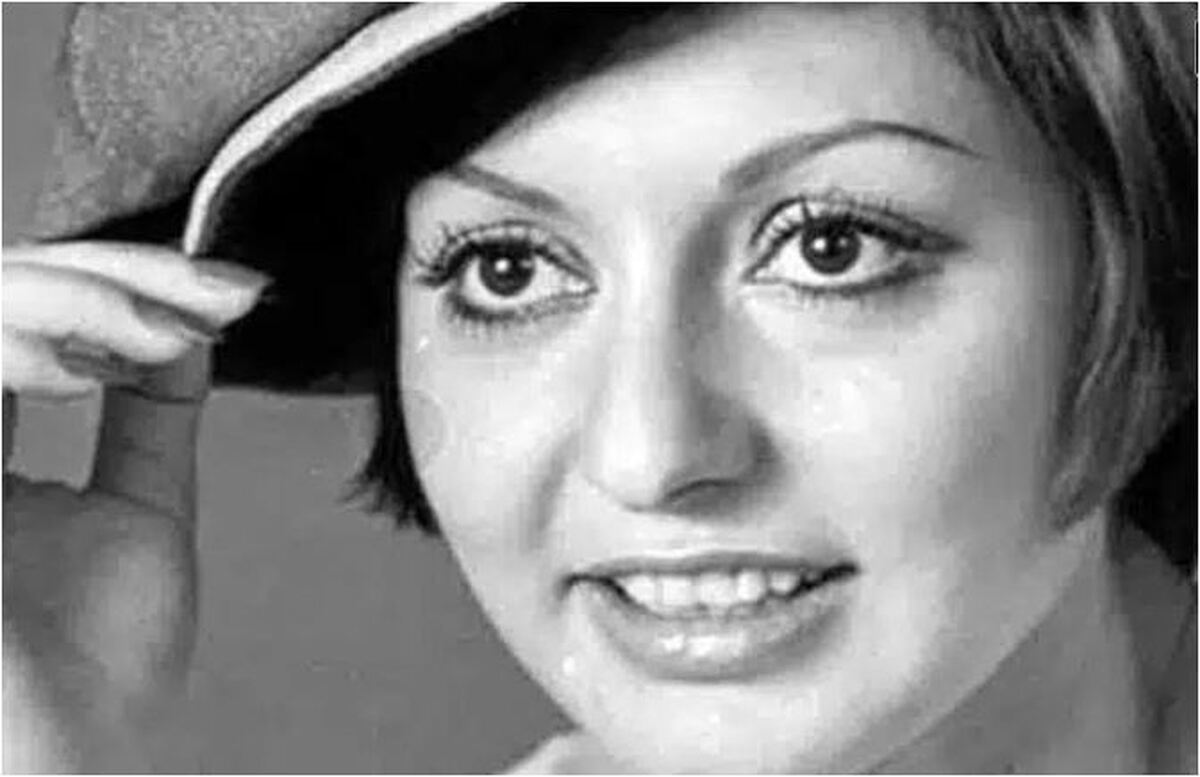 تصویر کمتر دیده شده از دوران ۳ سالگی گوگوش کنار پدر و مادر خوش لباسش