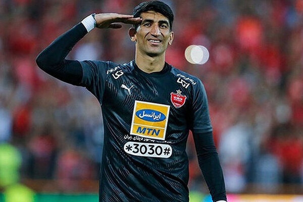 وزیر ورزش پشت بیرو