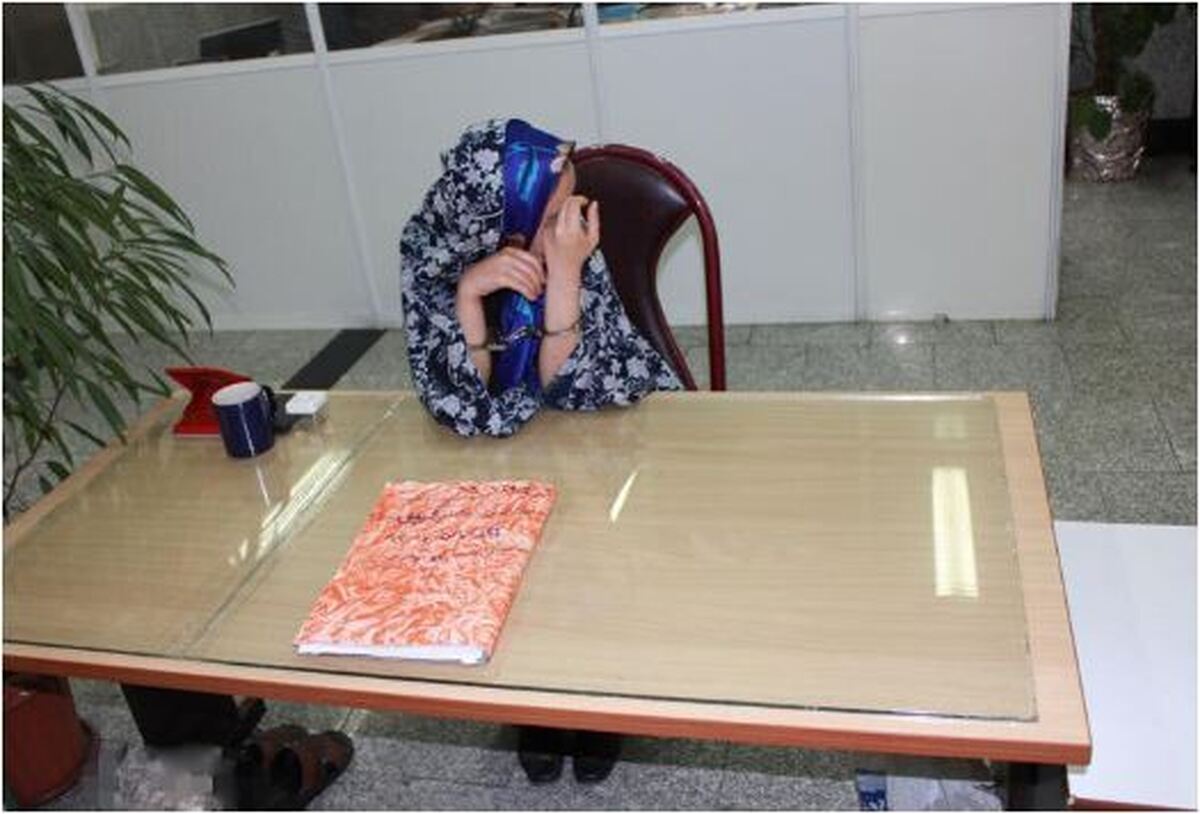 نقشه عجیب این زن برای فروش چای مسموم به دختران خوابگاهی و سرقت از آنها