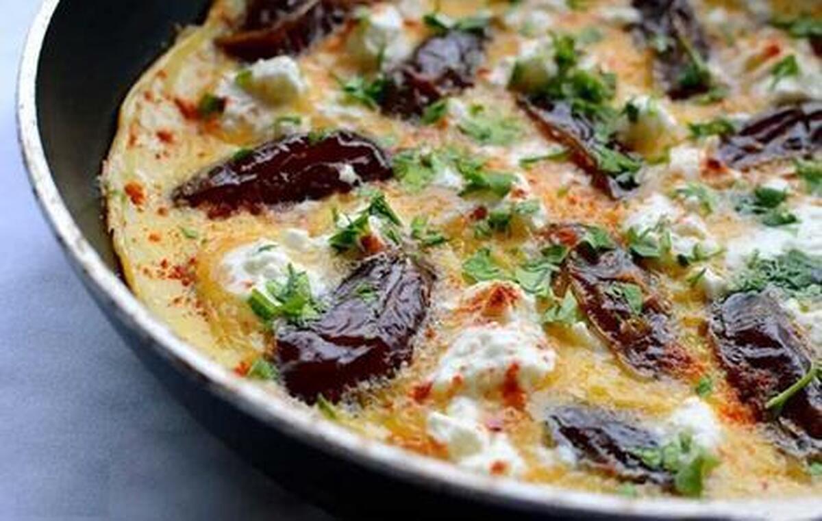 دستور پخت املت خرما با طعمی بی نظیر برای صبحانه
