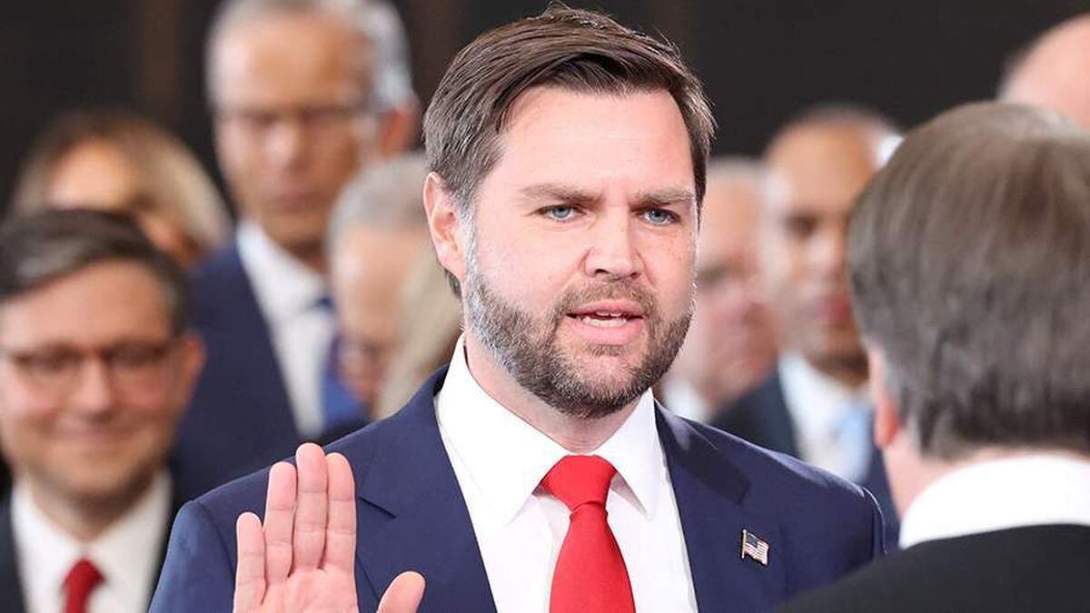 معاون رئیس جمهور آمریکا به کار موثر دولت ترامپ اشاره می‌کند