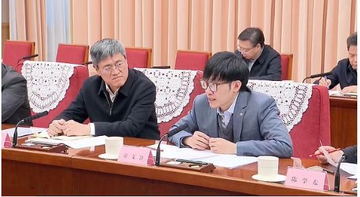 سازنده دیپ‌سیک (DeepSeek)؛ مردی که یک تنه ارزش شرکت‌های بزرگ آمریکا را کاش داد!