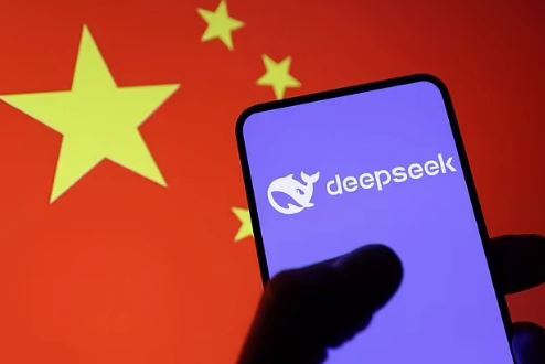 سازنده دیپ‌سیک (DeepSeek)؛ مردی که یک تنه ارزش شرکت‌های بزرگ آمریکا را کاش داد!