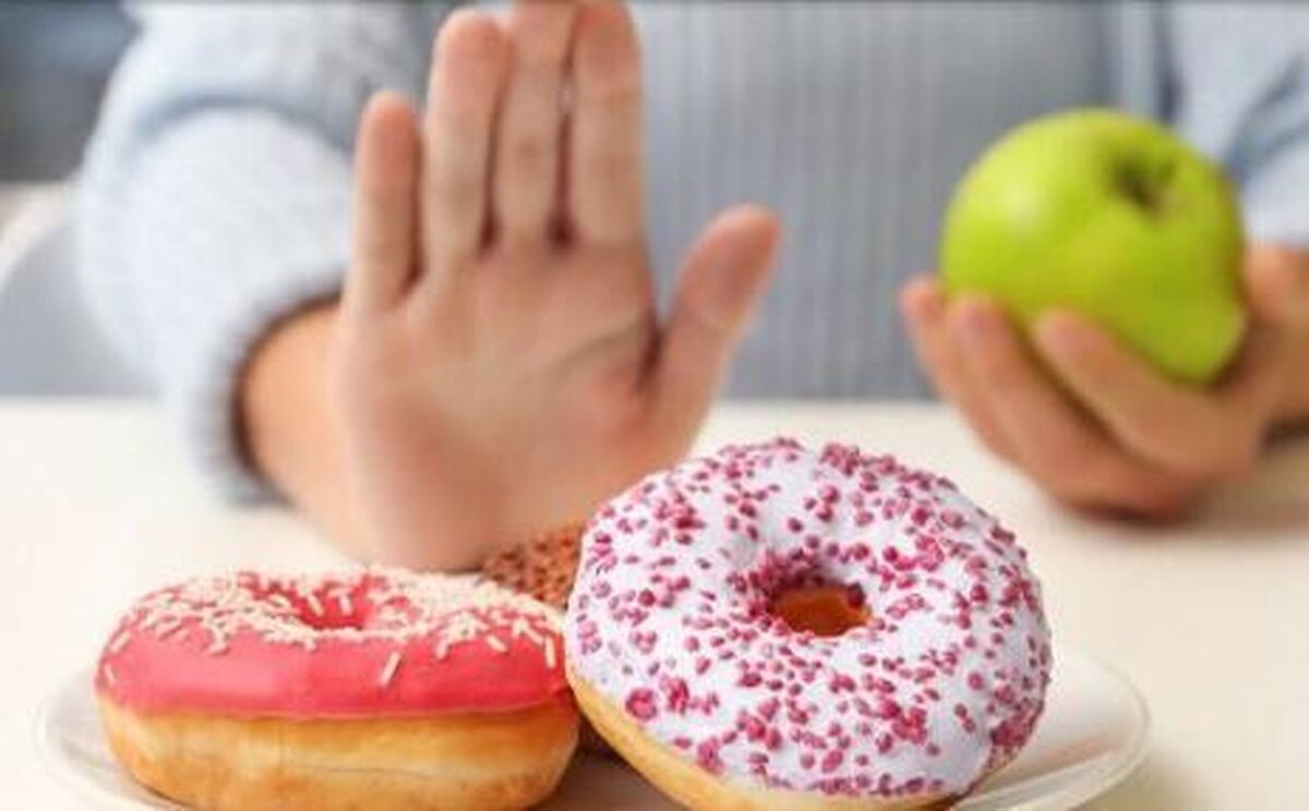 الکل قندی کدام میوه‌ها باعث رفع یبوست میشود؟