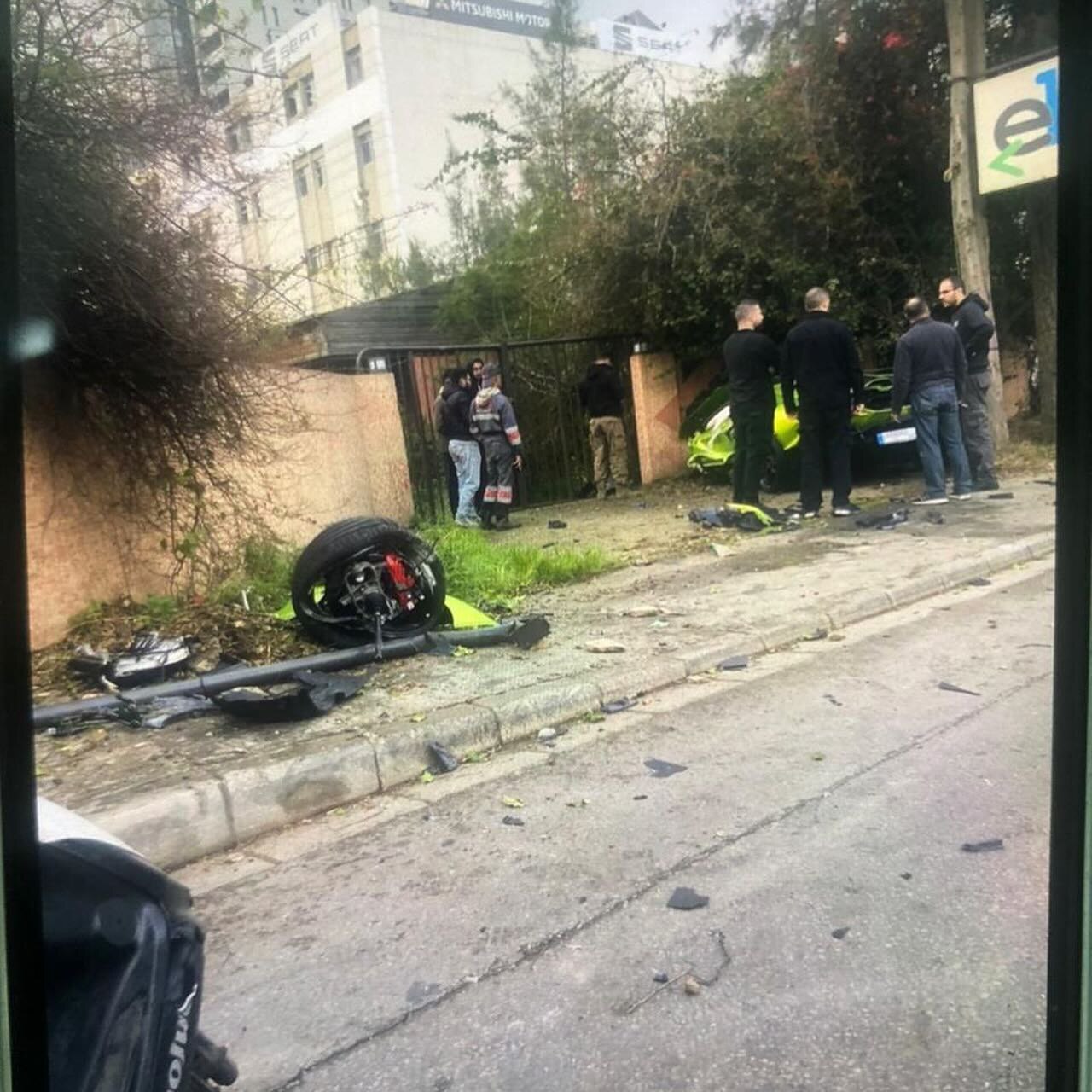 لبنان| یک لامبورگینی ۷۰۰ هزار دلاری تحت کنترل یک کارمند