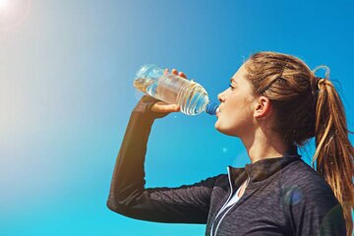 تفاوت آب معدنی و جوشیده کدامیک برای نوشیدن مناسب‌تر است؟