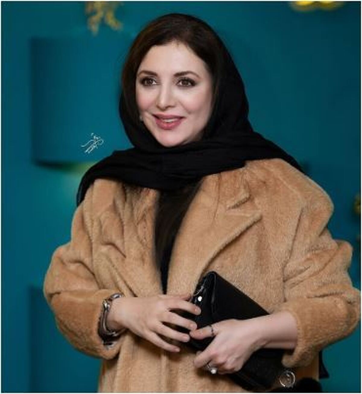 تصویر دیدنی از استایل شیک رویا میرعلمی در جشنواره فجر/دونفره‌های خانم بازیگر کنار محسن کیایی جنجال به پا کرد!