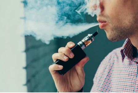 یکبار برای میشه؛ سیگار الکترونیکی مضر‌تر است یا سیگار سنتی؟