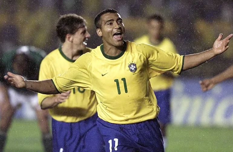 دنیای جنجالی روماریو؛ از روابط عاشقانه پرحاشیه تا آمار بحثبرانگیز گلها دنیای جنجالی روماریو؛ از روابط عاشقانه پرحاشیه تا آمار بحثبرانگیز گلها